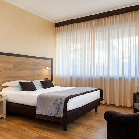 Augustus Hotel Biella Ngoại thất bức ảnh