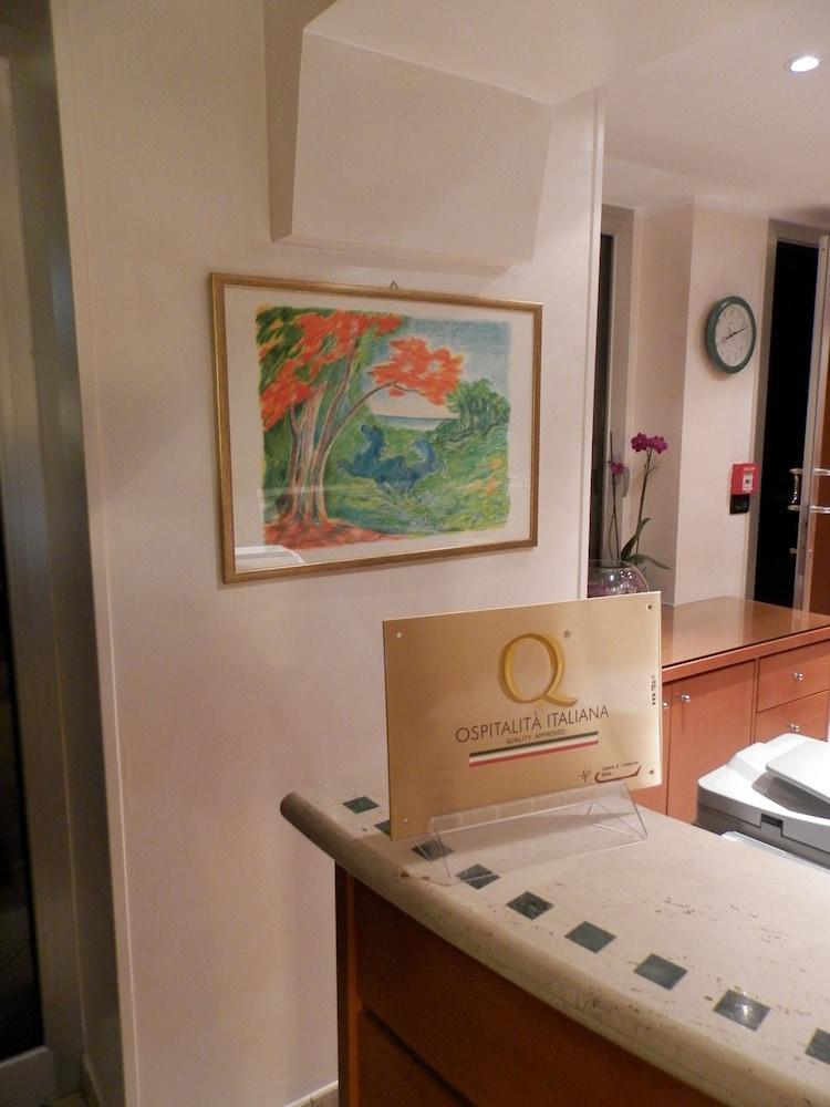 Augustus Hotel Biella Ngoại thất bức ảnh