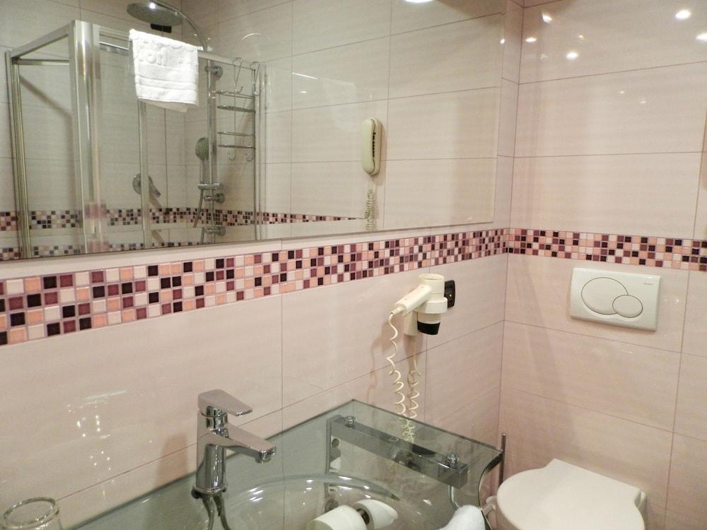 Augustus Hotel Biella Ngoại thất bức ảnh