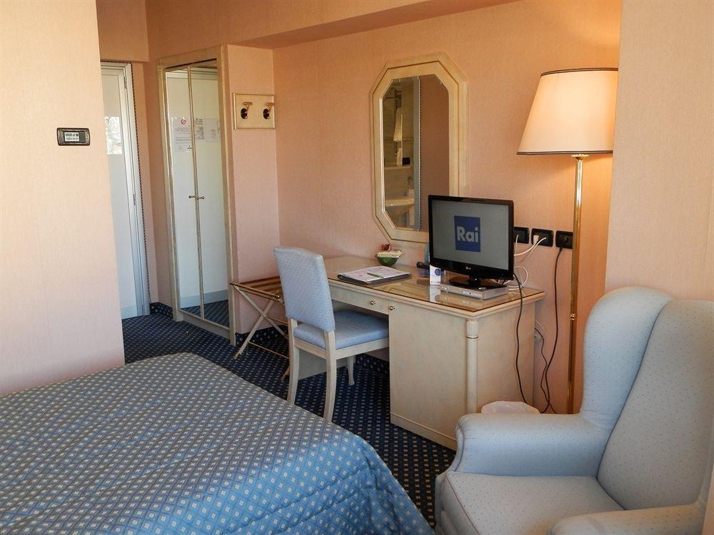 Augustus Hotel Biella Ngoại thất bức ảnh