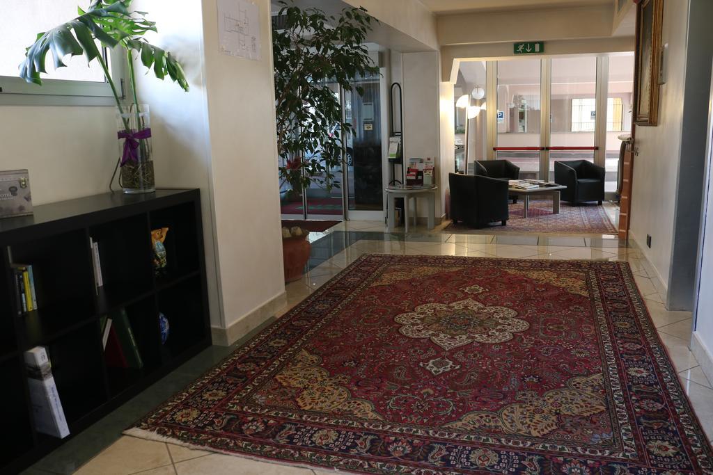 Augustus Hotel Biella Ngoại thất bức ảnh