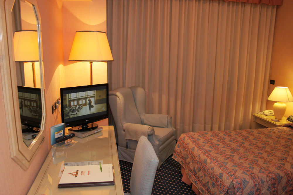 Augustus Hotel Biella Ngoại thất bức ảnh