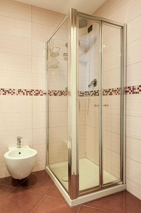 Augustus Hotel Biella Ngoại thất bức ảnh