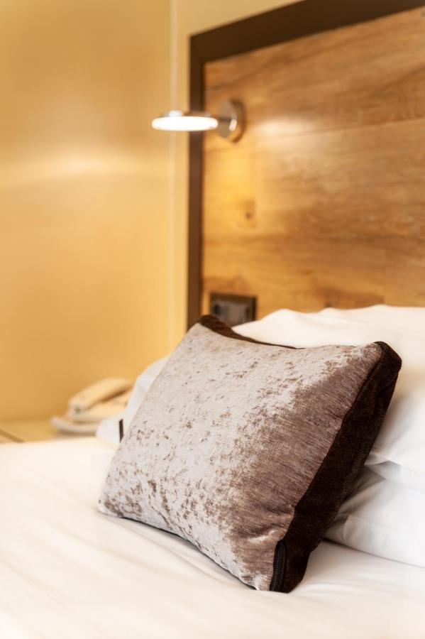 Augustus Hotel Biella Ngoại thất bức ảnh